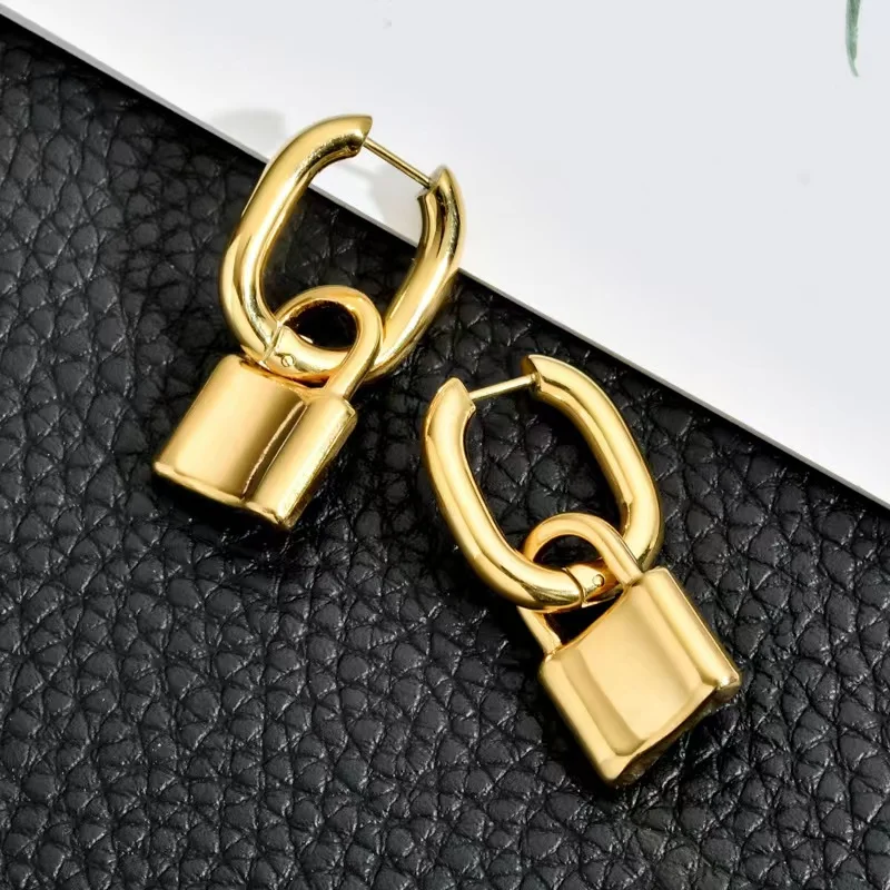 

Best sale Korean popular fashion trend unique heart lock design women's earrings, gold luxury pendant earrings girl decoration