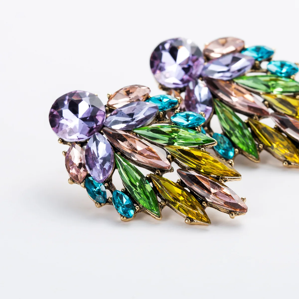 Mew перо Кристалл серьги Мода темперамент акриловые хрустальные преувеличенный