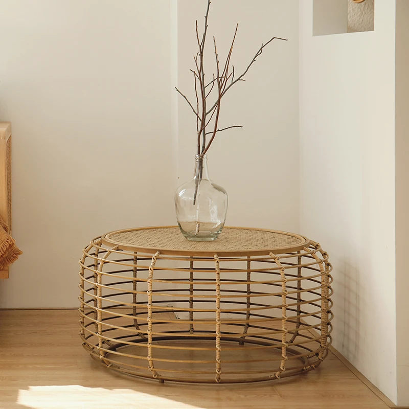 Круглый журнальный столик из ротанга ручной работы с бамбуковым плетеным