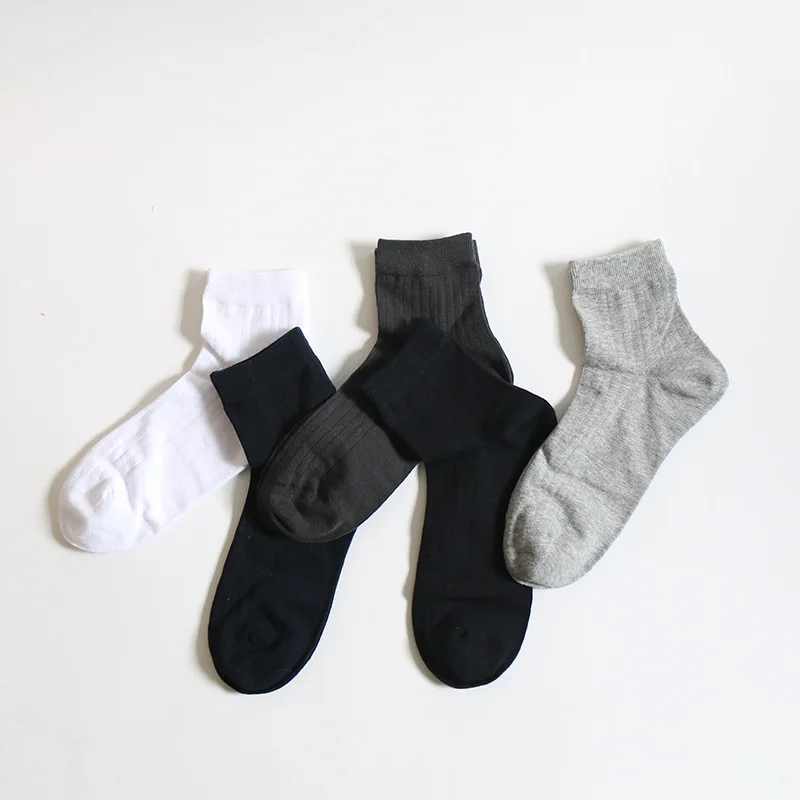 

Solid color Men's cotton socks Combed cotton for spring and summer Hand-stitched vertical striped tube socks