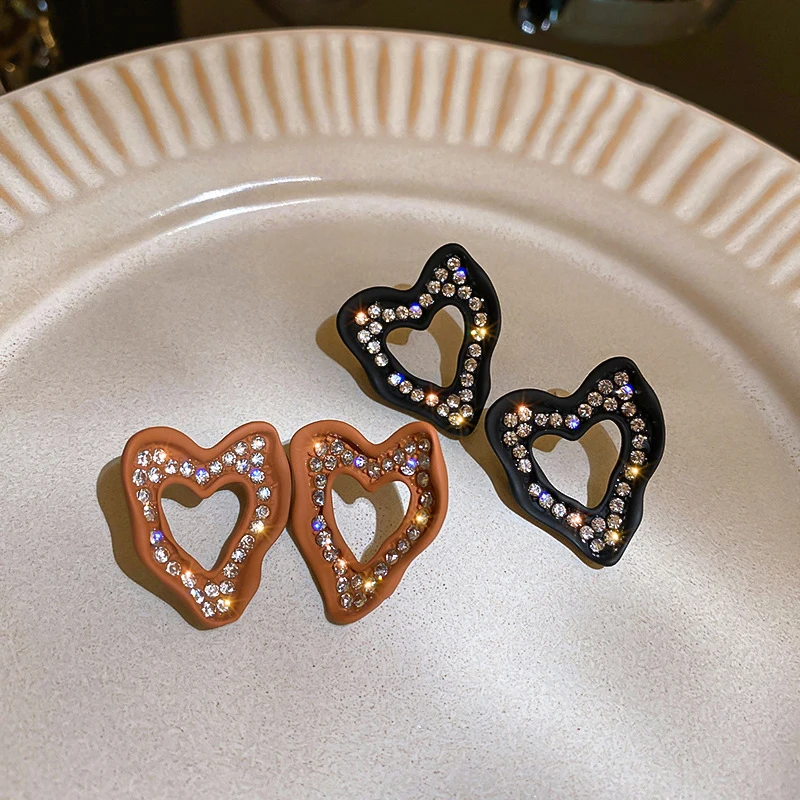 

Trendy Exquisite Geometric Irregular Heart Shape Earrings for Women Girl High Quality Jewelry Bling AAA Zircon S925 Needle Stud