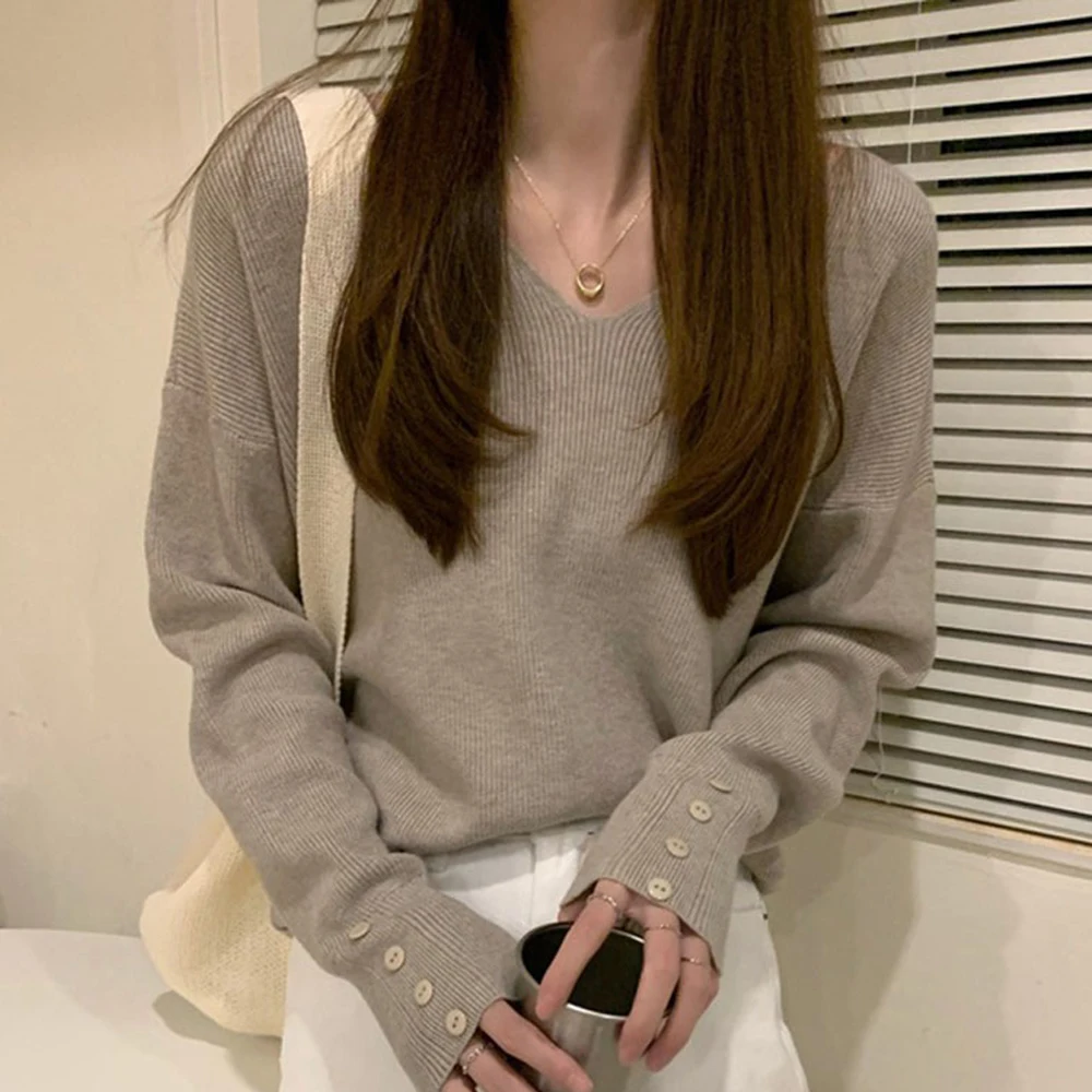 

Casual Women Sweater Sweet Core-spun Autumn And Winter Korean Loose V-neck Long-sleeved Pullover Sleeve Button Decoration Top