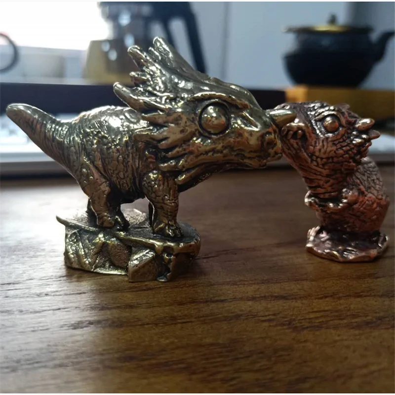 

Vintage Copper Dinosaur Figurines Small Ornaments Brass Tyrannosaurus Office Desk Decorations Triceratops Car Decor Accessories