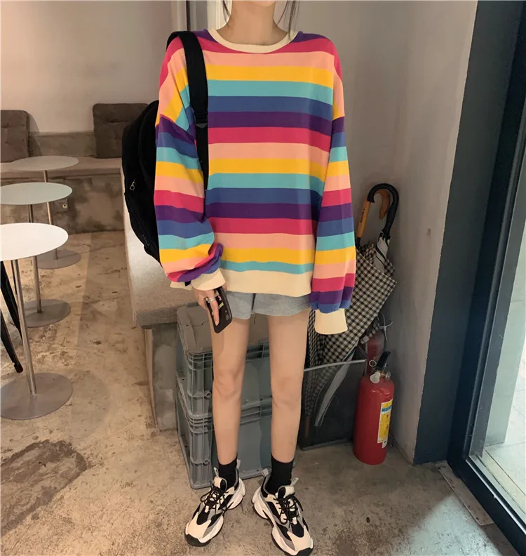 Толстовки женские эластичные кромка манжеты с круглым вырезом полосатые