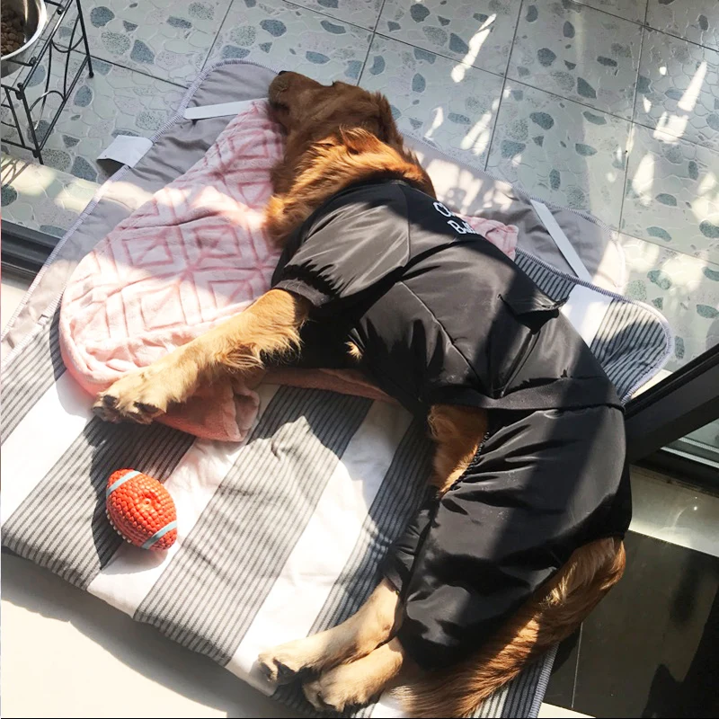 Комбинезон для собак теплая зимняя одежда черный комбинезон пальто