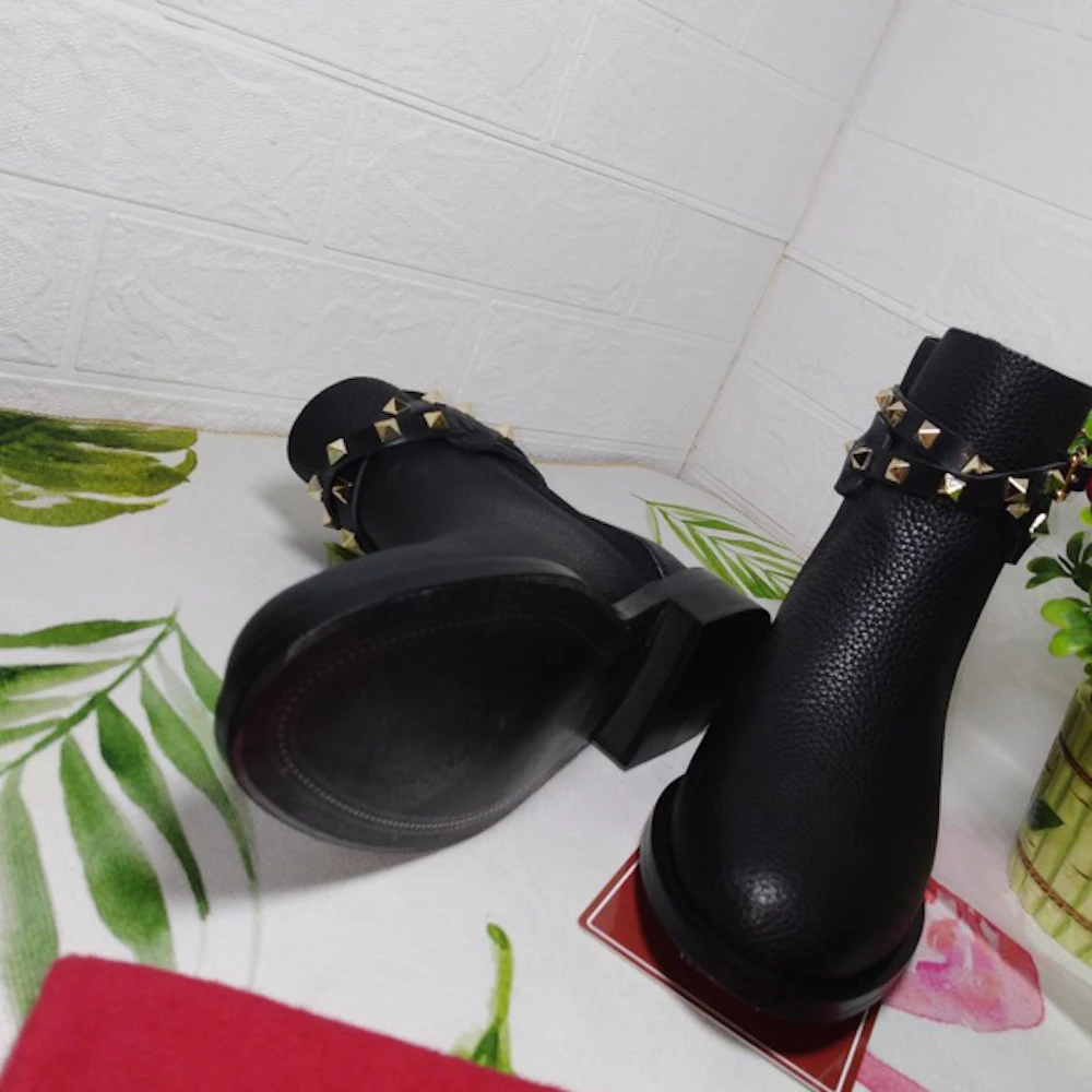 Женские ботинки ботильоны из натуральной кожи зимняя женская обувь с заклепками