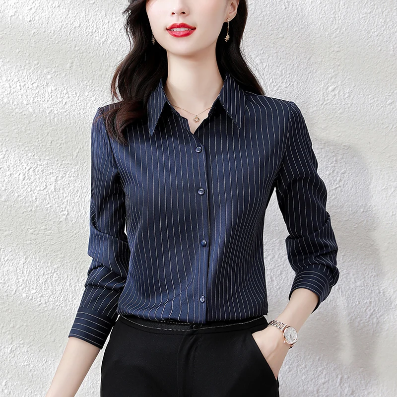 Офисная женская рубашка в полоску