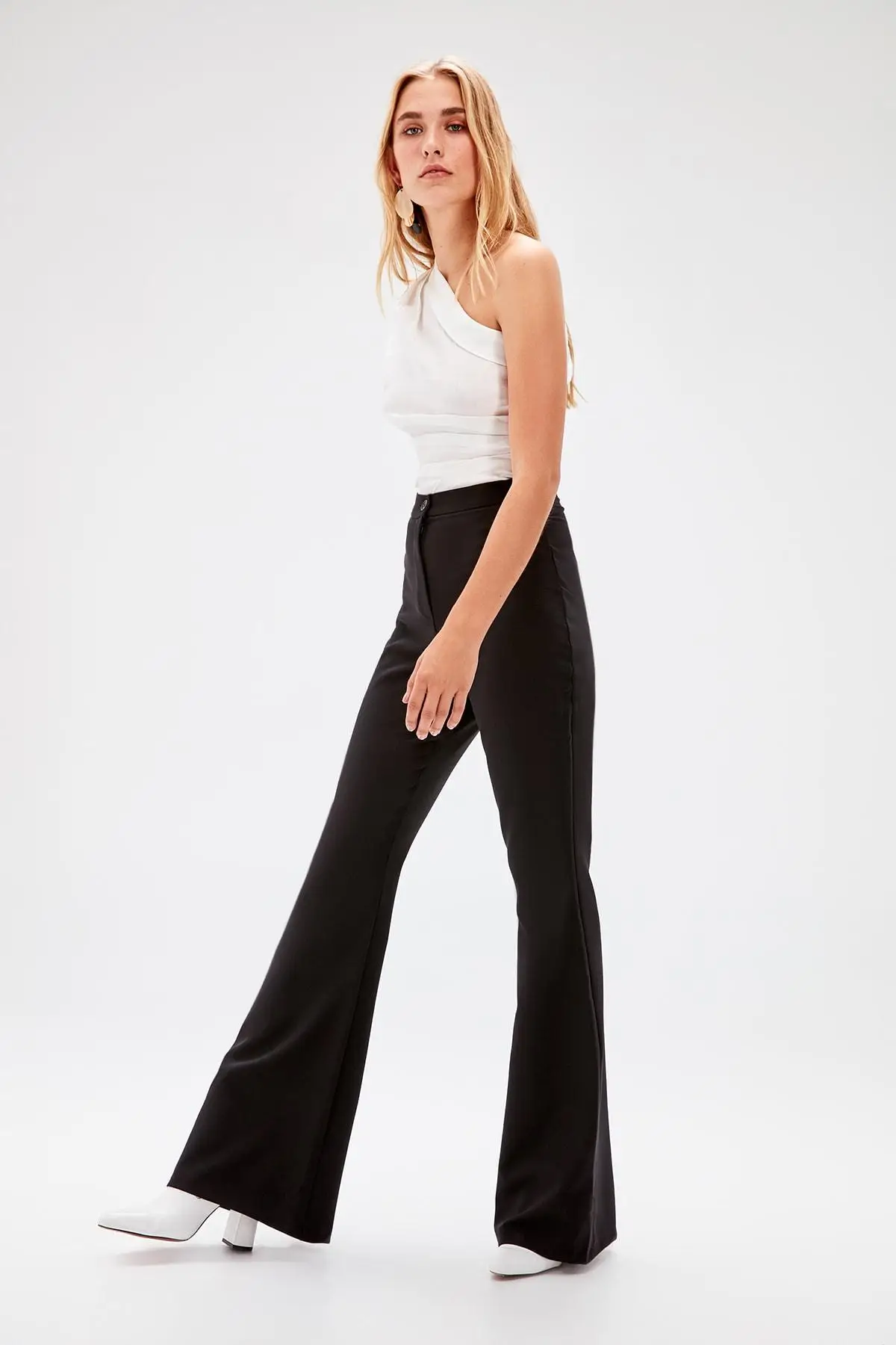 Trendyol черные брюки yuksel Bel TWOAW20PL0094