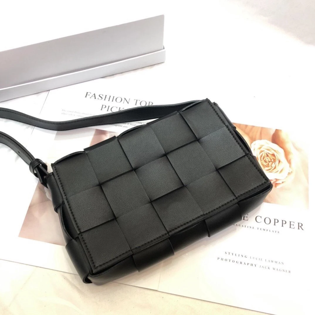 

2021 New Fashion Woven Handbags Luxury Designer Famous brand Ladies Crossbags Men and Women Same Shoulder Bag