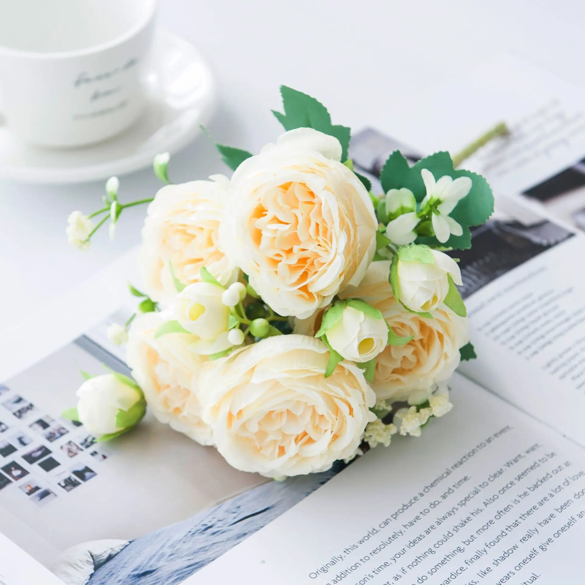 

1 Bunch 5 Peonies Artificial Flower Spikes and Berries Simulated Flower Bouquet Vase Decoration