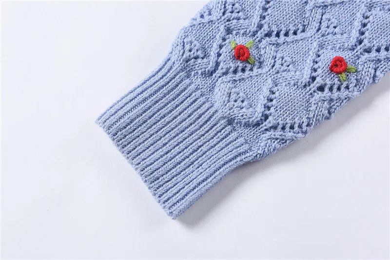 

MIU 2021 Early Spring New Sweater Coat Embroidered Short Outer Wear Western Style Knitted Cardigan