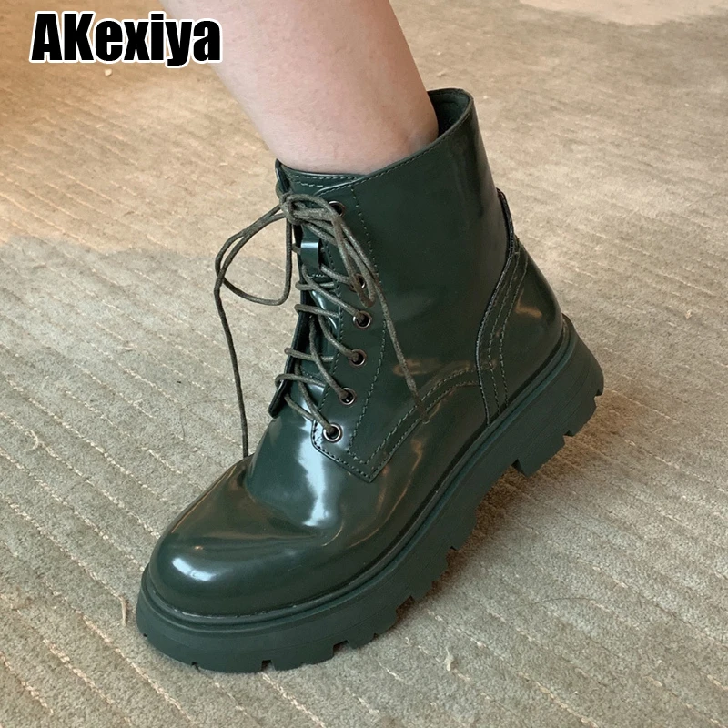 

Женские мотоциклетные Ботильоны на танкетке, черные кожаные ботинки на платформе со шнуровкой, модель 2021 BC1586