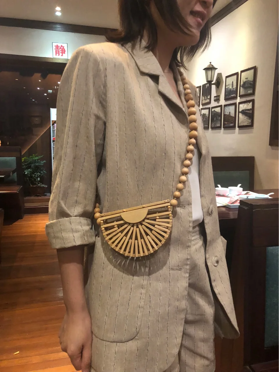 

Ins Korean India Pop Female Bamboo Straw Plaited Basket Handbag Backpack Slung Envelope Hollow Bag Small Mini Messenger Bag