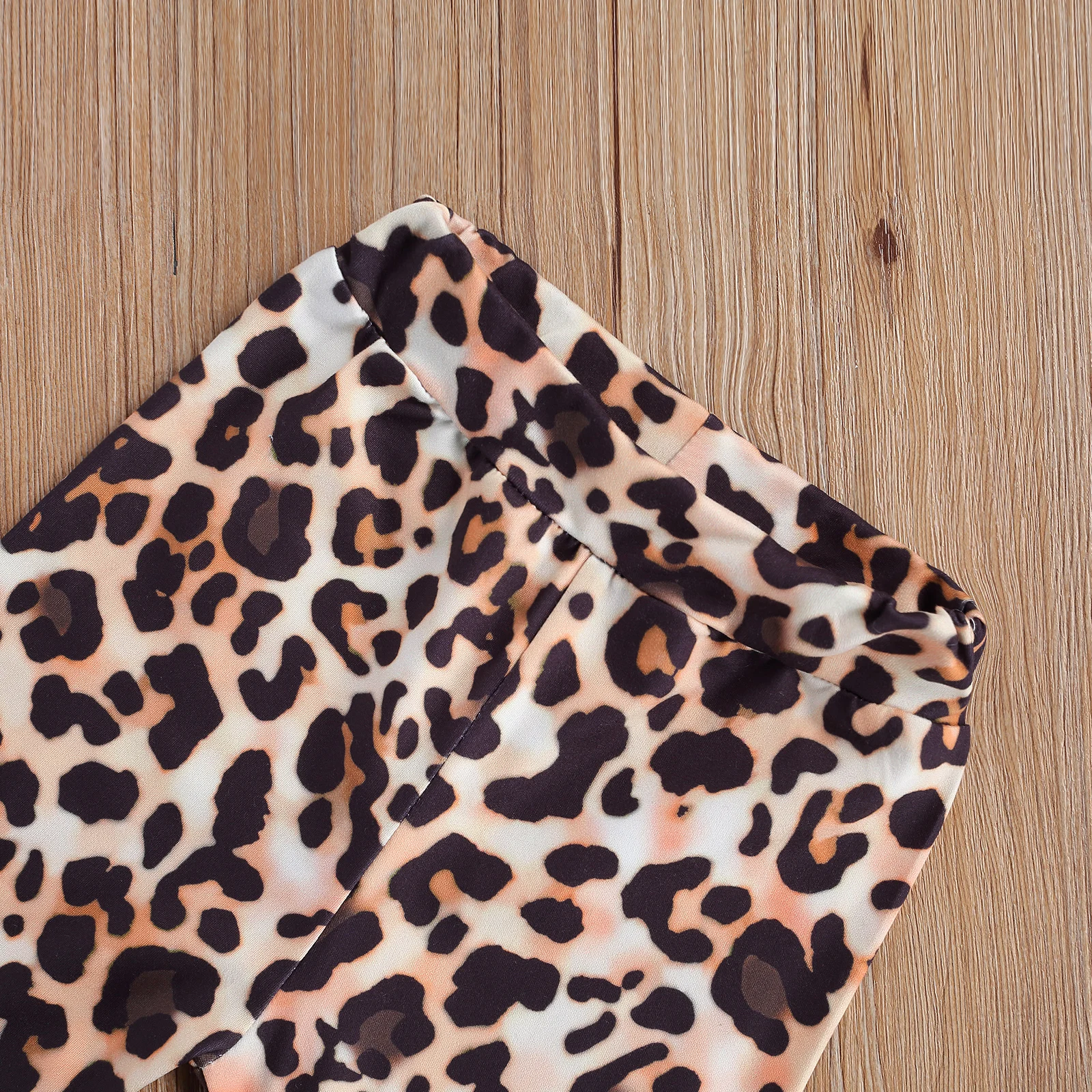 

lioraitiin 0-18M Newborn Baby Girls 3Pcs Outfit Set Letter Print Romper Top+ Leopard Printed Pants+Headband Casual Set