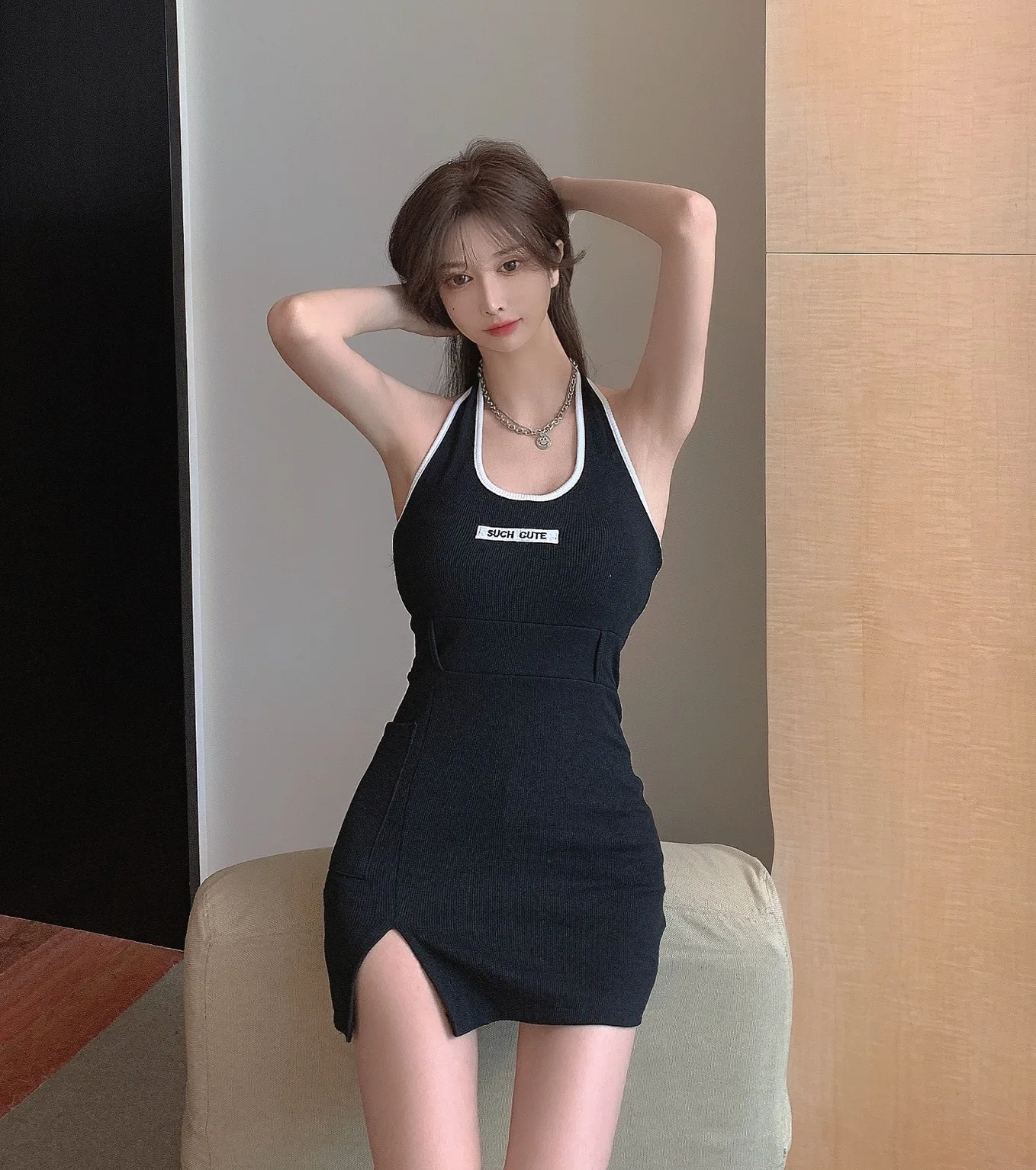 

Women Casual Sport Style Split Halter Mini Dress Hang Neck Type Embroidery Dress Bodycon Sexy Street Fashion One-step Skirts