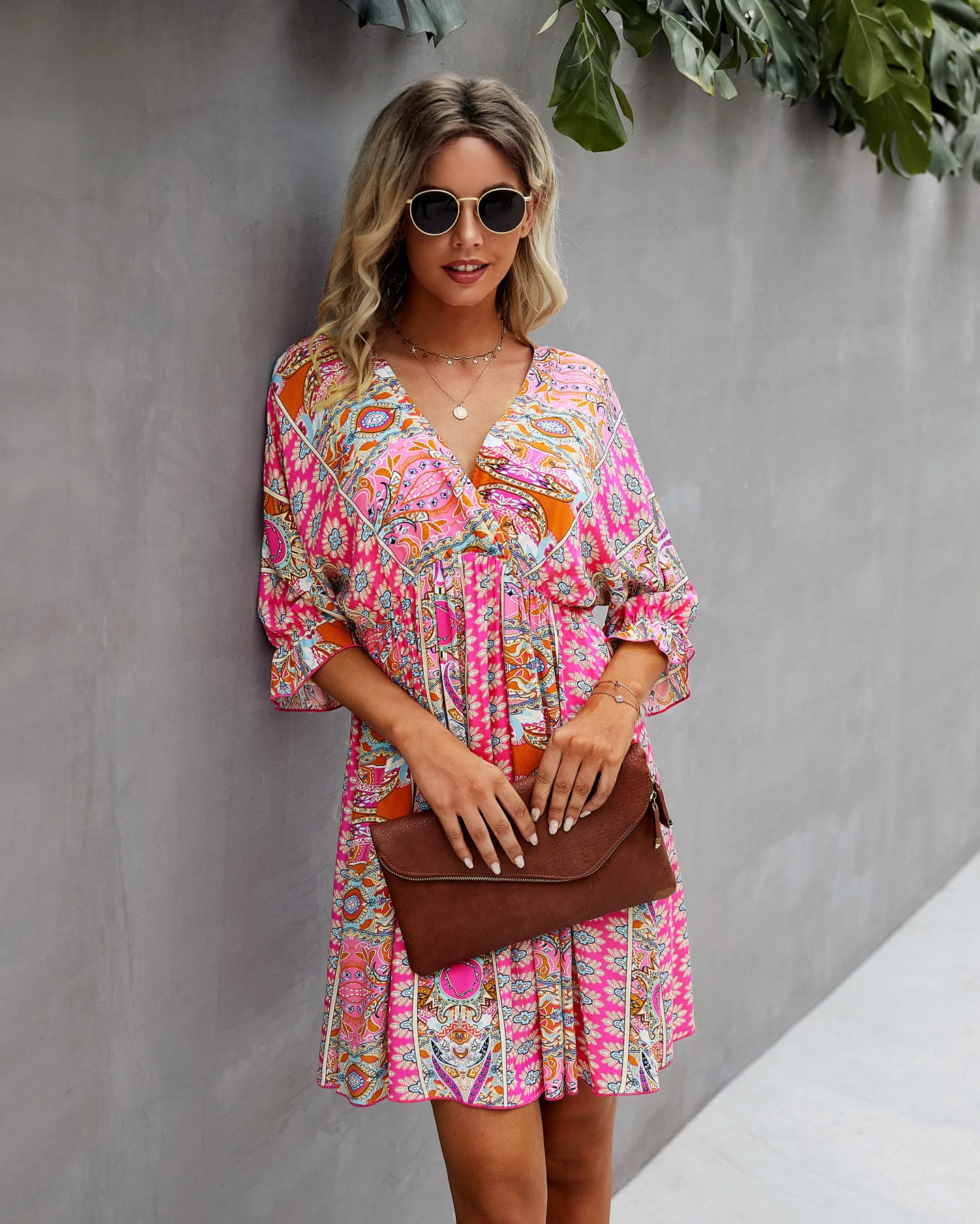 

Amazon 2021 summer European and American women's fashion print V-neck middle sleeve female dress LQ211S3142