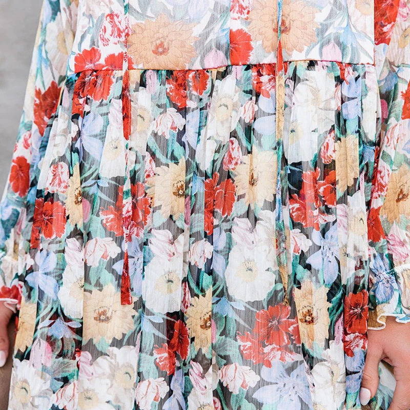 

2021 summer women's V-neck comfortable and trendy wave edge pleated loose sleeve shows thin atmosphere printed chiffon dress