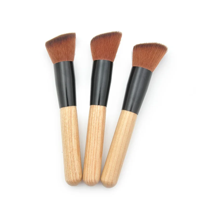 Кисть для макияжа с деревянной ручкой блендер плоским верхом и полным покрытием