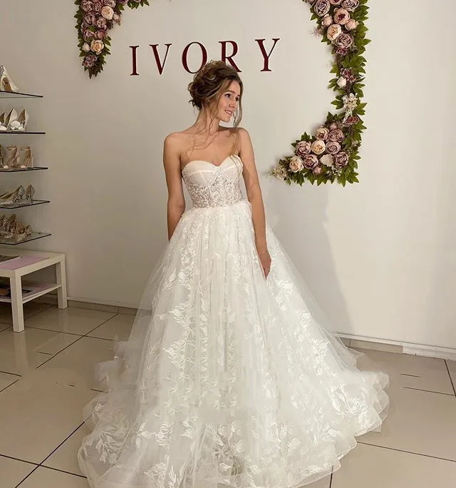 

Exquisite Lace Floral Puff Sleeve Wedding Dress 2021 Sweetheart Long Train vestido novia Corset Back Bridal Dress Plus Size