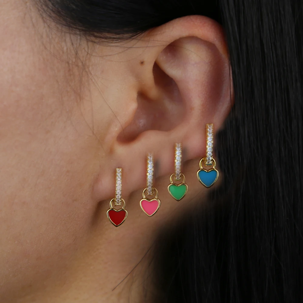 Красные розовые зеленые синие цветные неоновые эмалированные сердца женская