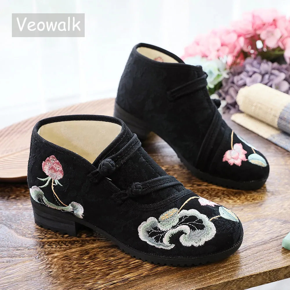 

Женские ботинки Veowalk с цветочной вышивкой из хлопчатобумажной ткани, элегантные женские повседневные короткие ботильоны, осенне-зимняя обу...