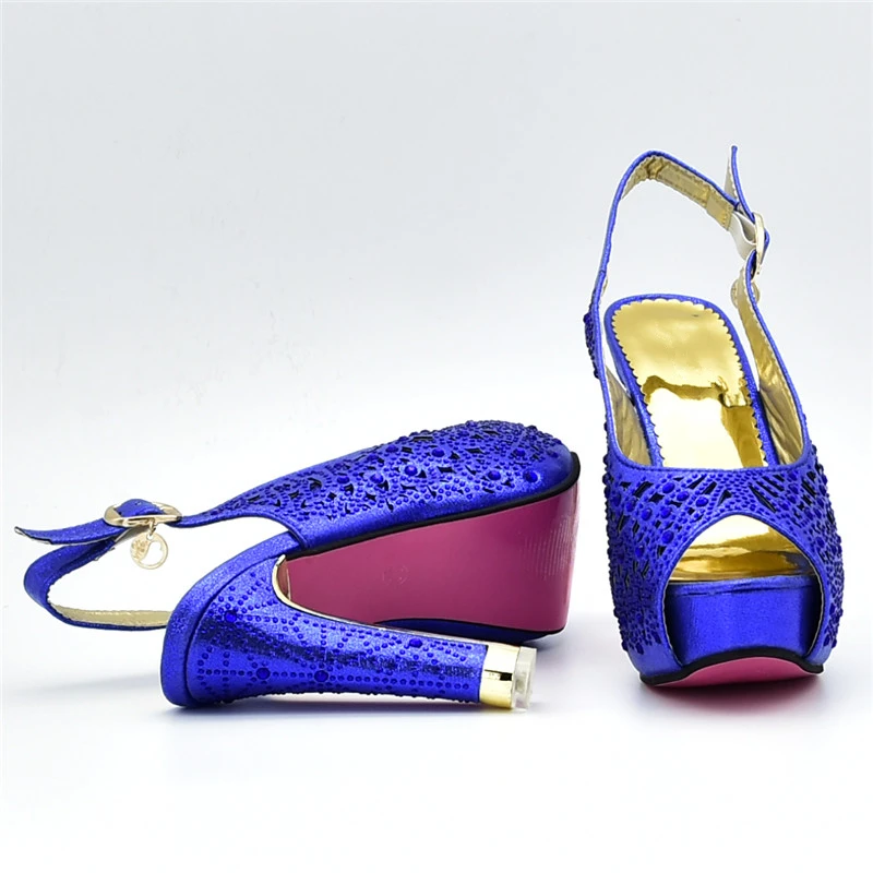 Итальянская дизайнерская обувь и сумка в комплекте украшенные стразами женская