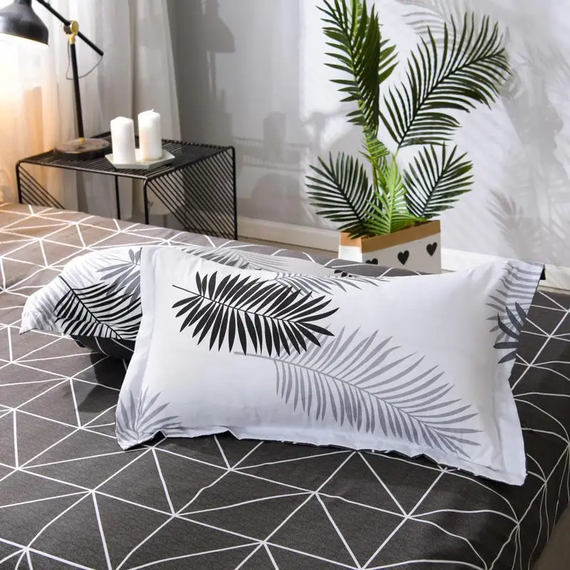 Комплект постельного белья черного и белого цветов размеры 5 | Дом сад