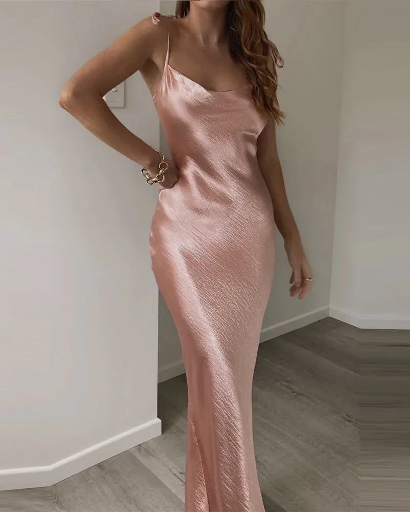 

Italian fine shoulder strap smooth satin sexy suspender dress 2021 new summer beach sleeveless party dress elegant gown