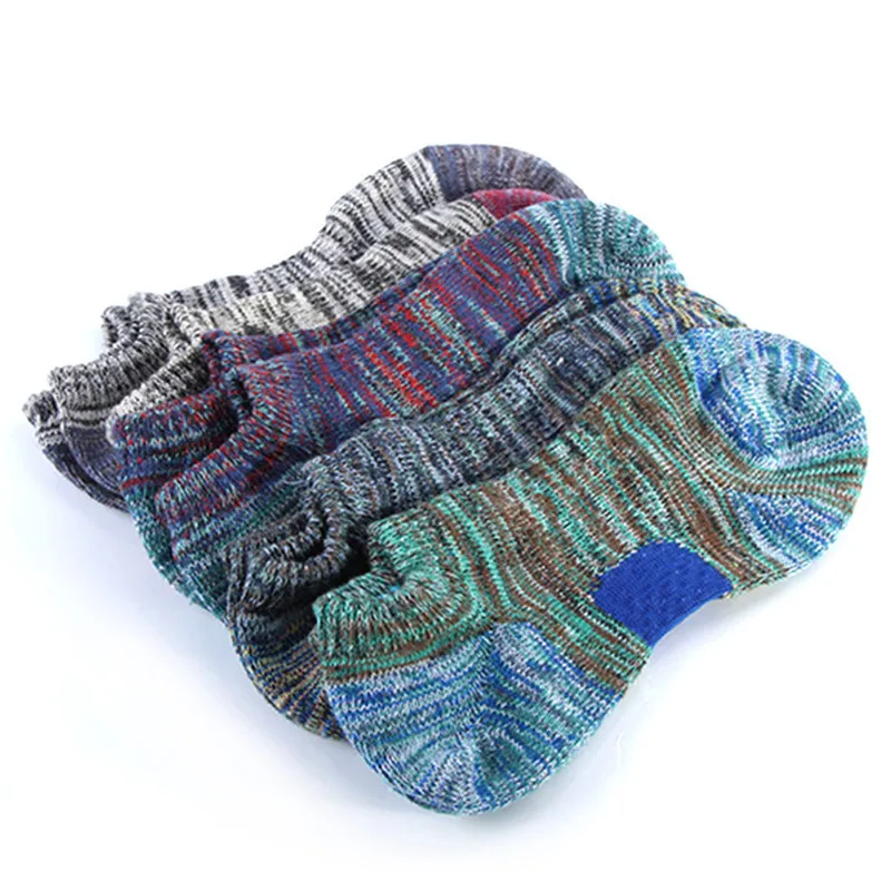 Зимние хлопковые носки в этническом стиле теплые разноцветные вязаные