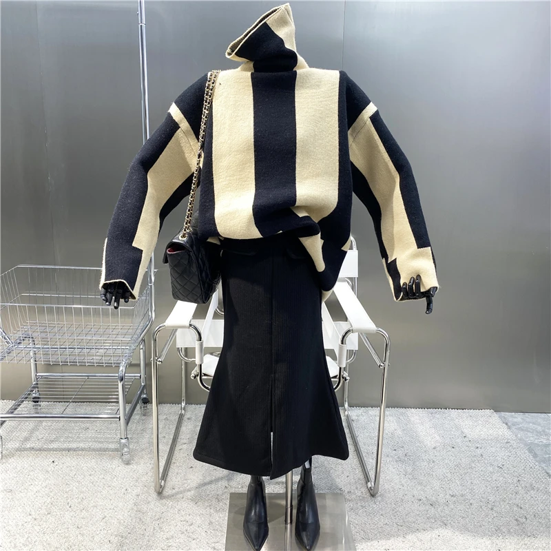 

New 2021 Personalized Stitching Stripe High Neck Long Sleeve Warm Sweater Loose Feminine Fashion Contrast Color Sweater