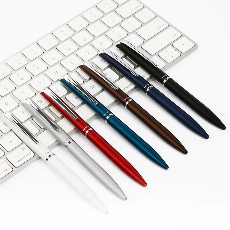 Японская нейтральная ручка PENTEL BLN2005 металлическая вращающаяся черная 0 5 мм