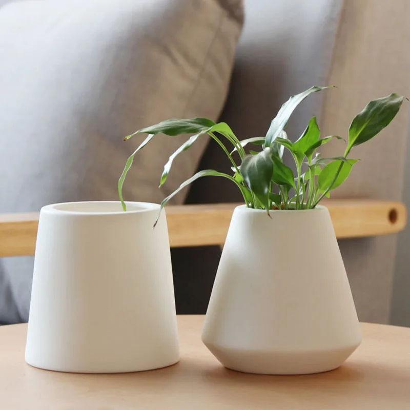 

Nordic Mini White&Black Ceramic Flower Pot Hydroponic Flower Vase Desktop Craft European Home Decoration Gardening Wedding Gifts
