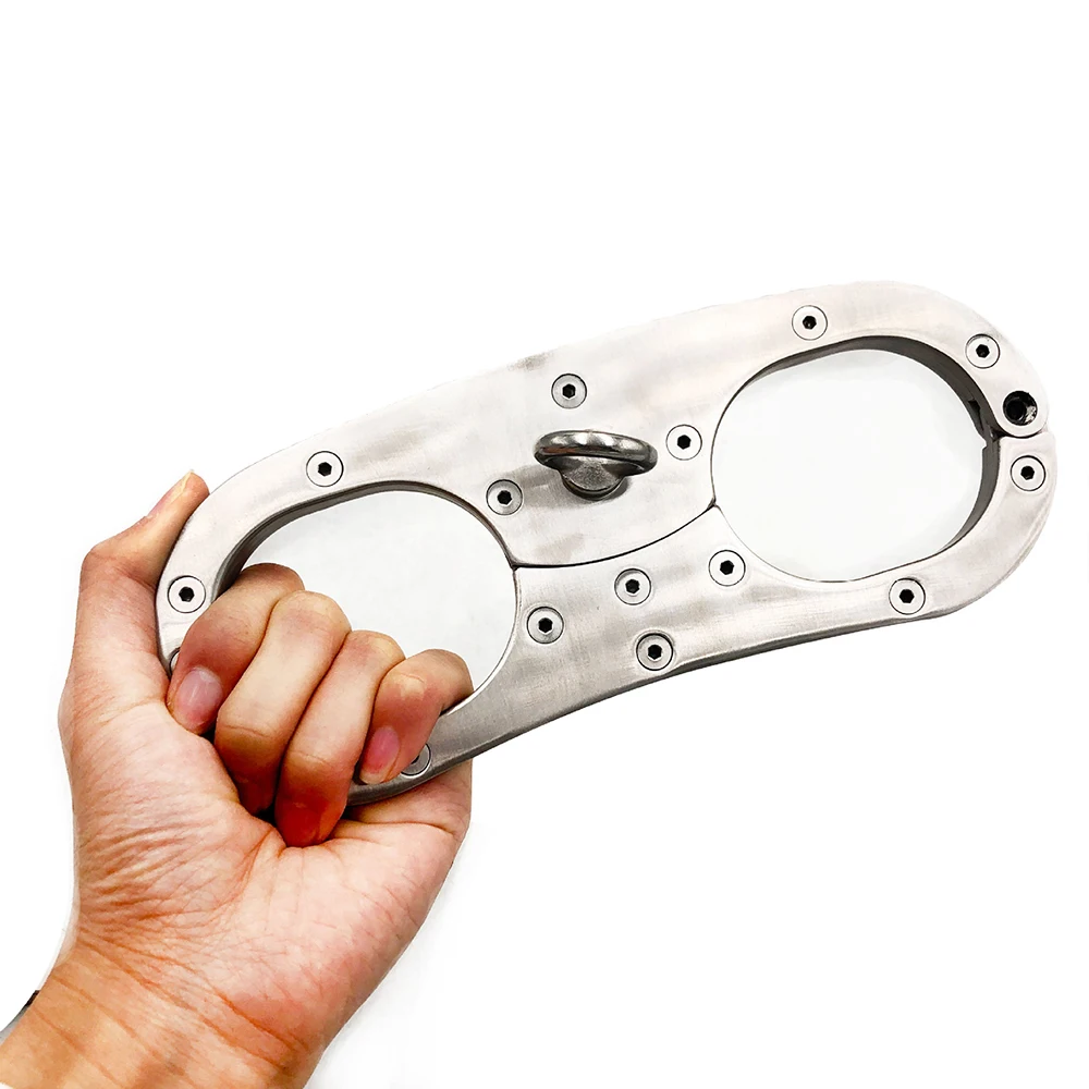 Heavy Classical Handcuffs Stainless Steel Handicraft Retro Shackle Adult Game Hand Restraint SM Sex Toys for Women Men Couple