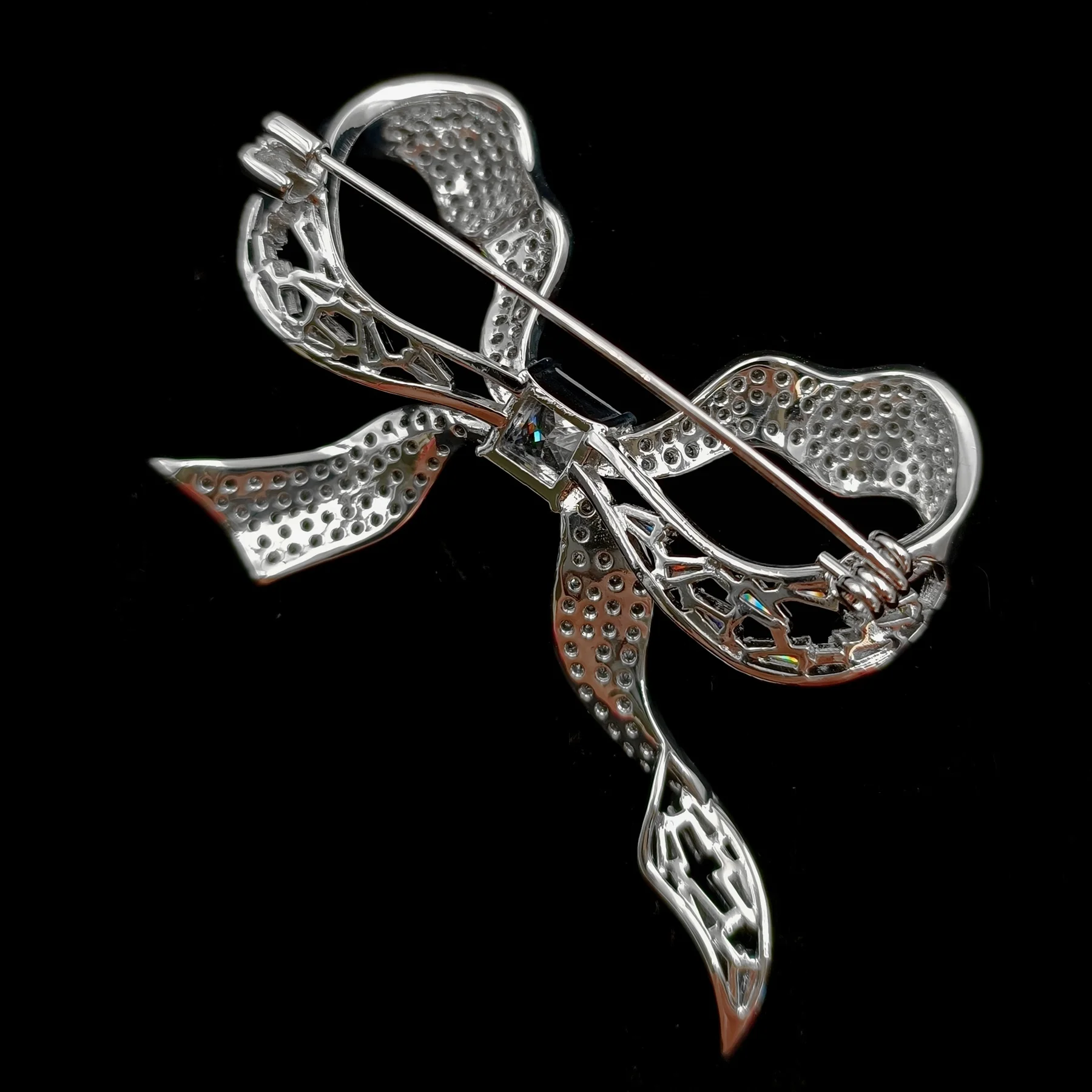 Edwardian Vintage Stylish Clear White Ribbon Bow Broach Bowtie Pin for Mothers Holiday Gifts Birthday Christmas Concert Gifts images - 6