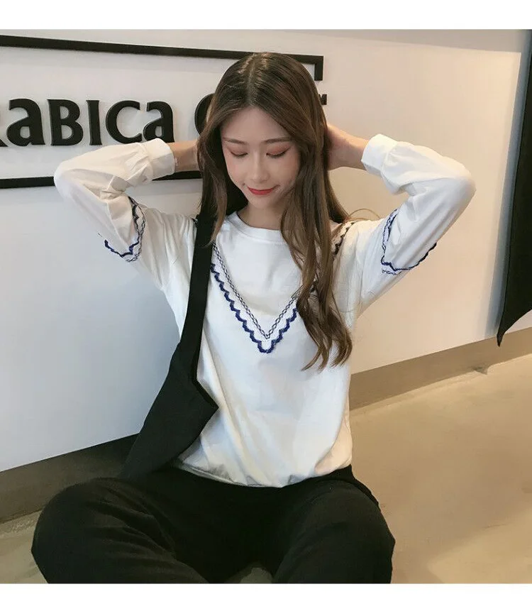 Early autumn 2019 new Korean version of the round neck Sweatshir wild Top women long-sleeved white fashion bottoming sweatshirts |