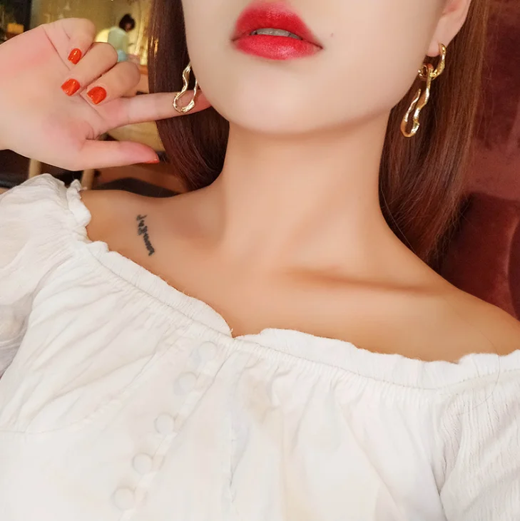 2019 корейские Металлические геометрические серьги с изогнутой линией для женщин