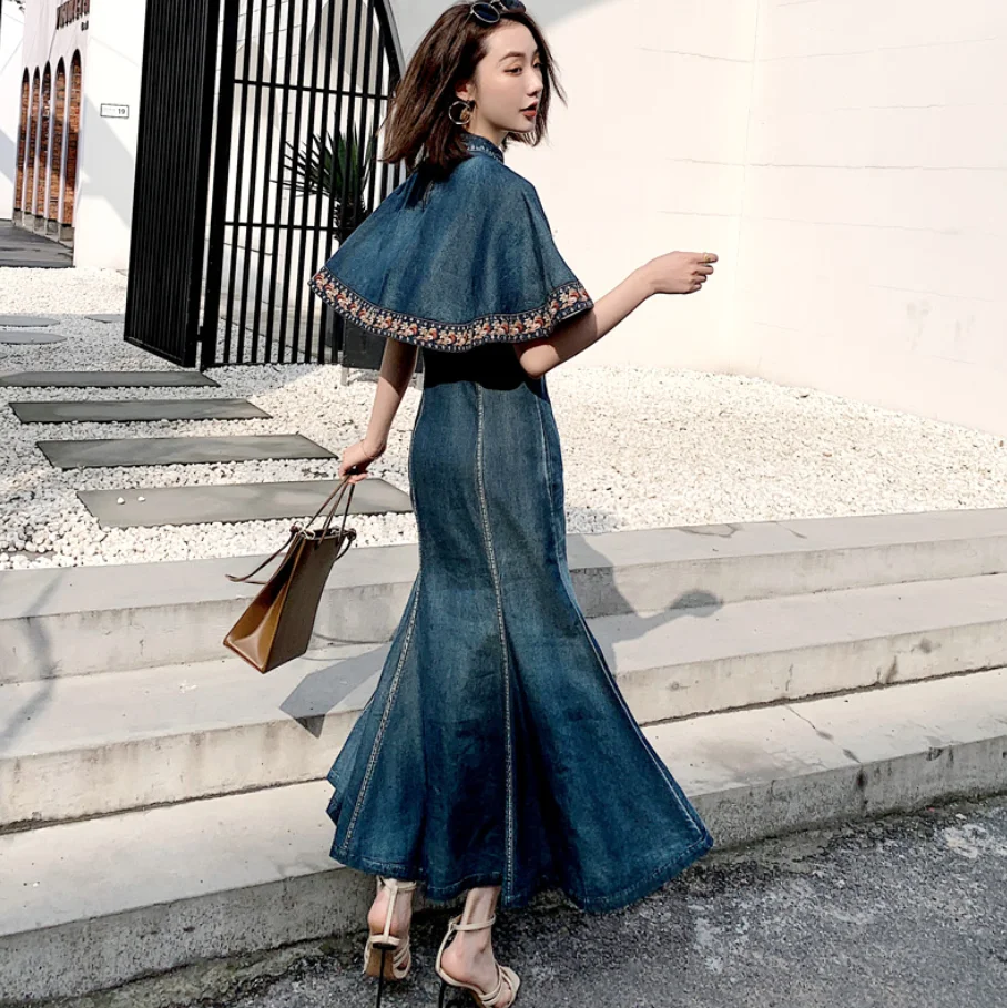 Женское джинсовое платье с юбкой годе винтажное длинное облегающее вышивкой