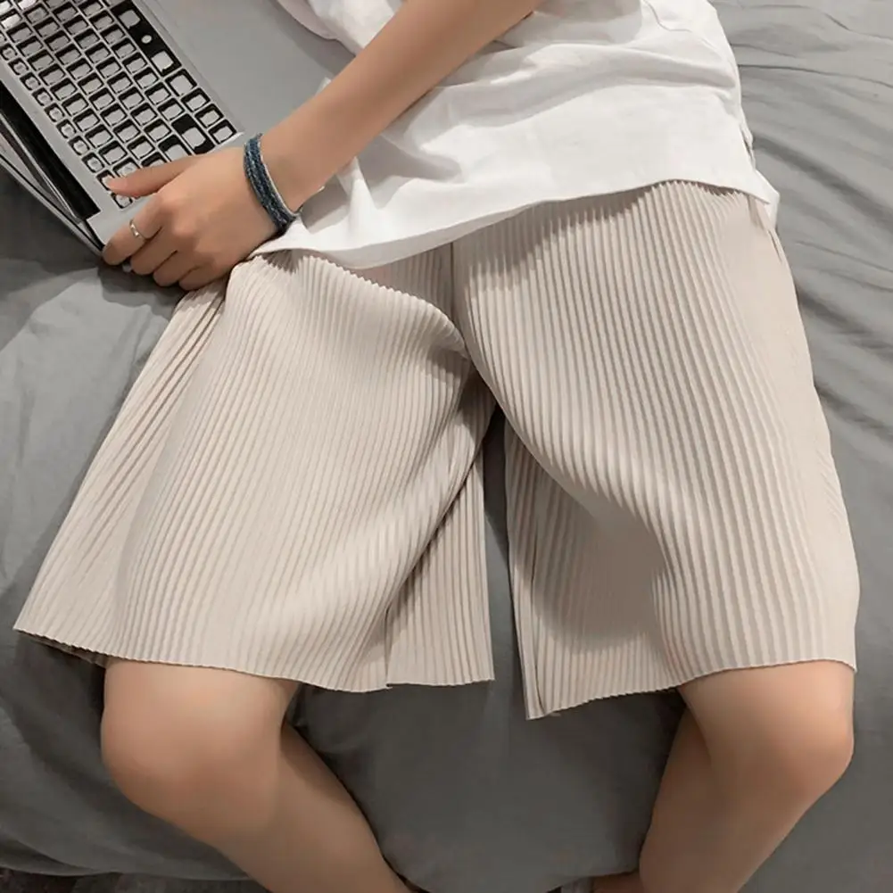 

Men Shorts Solid Color Pleated Summer Loose Wide Leg Short Pants for Dating