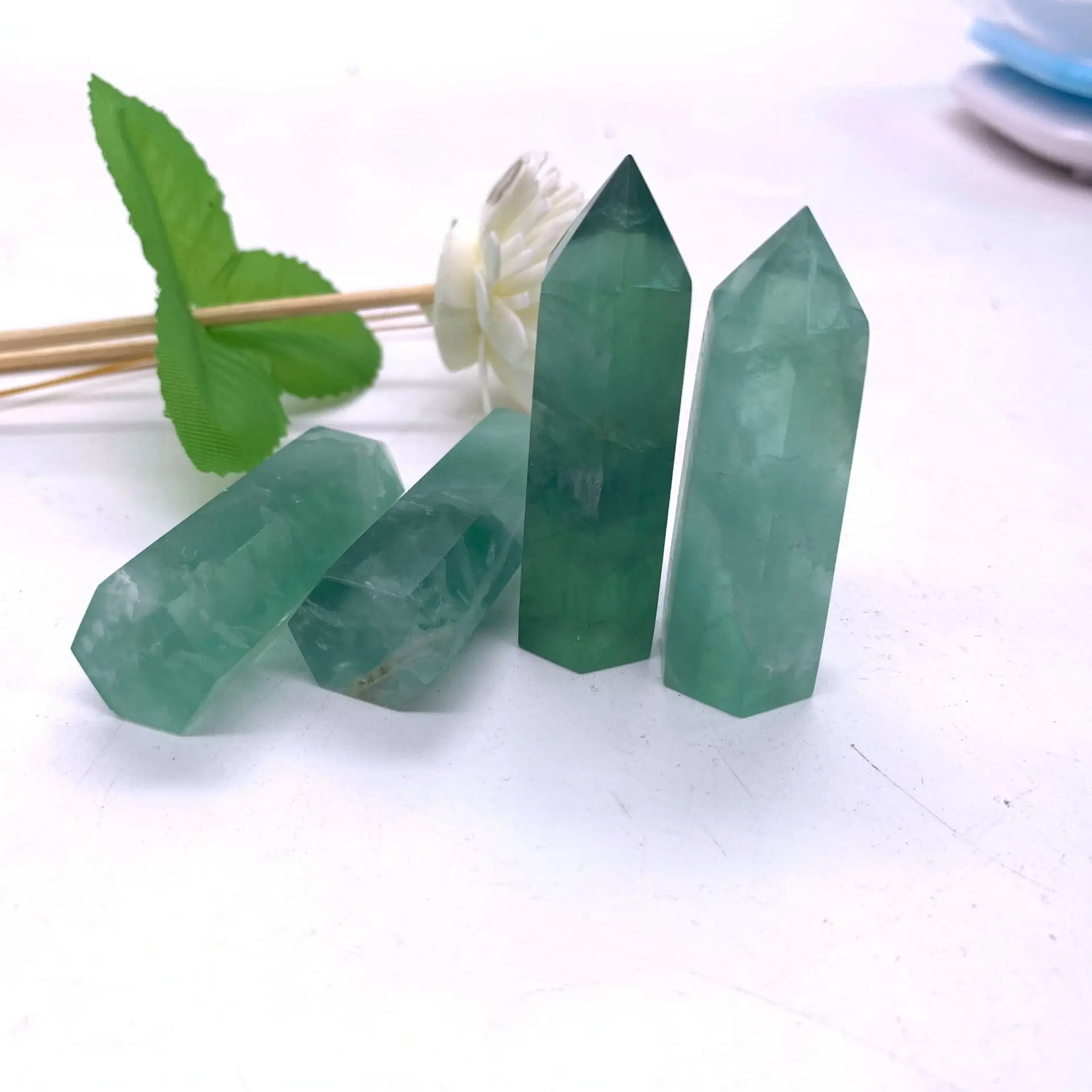 

Полированный натуральный хрустальный камень, колонна из зеленого флюорита, разноцветный декоративный кулон из флюорита