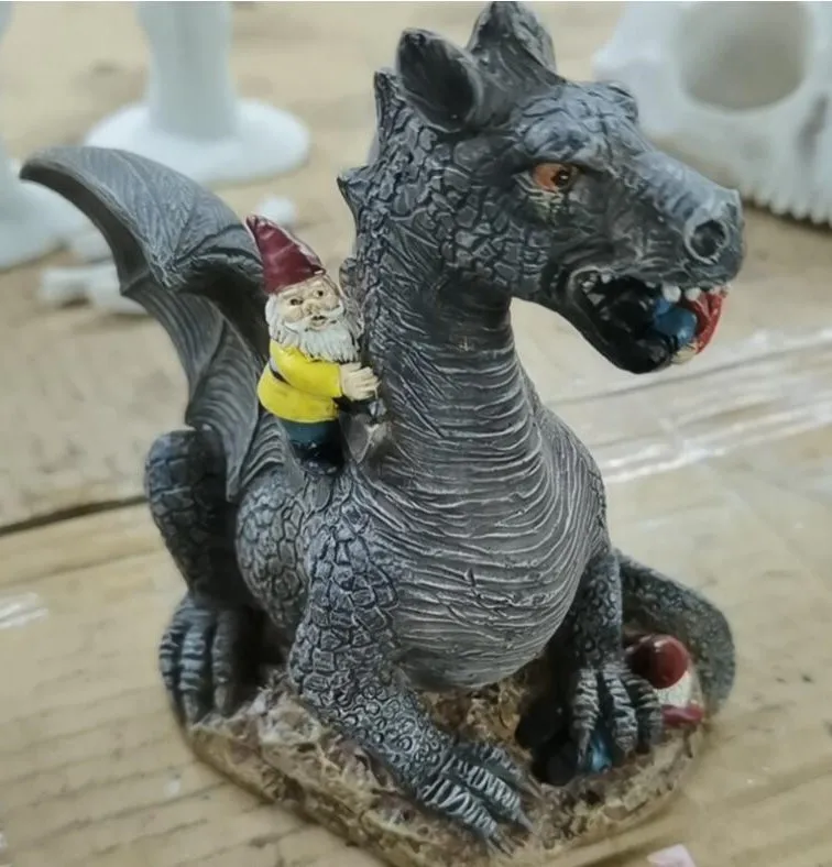 

Resin flying dragon dwarf resin dinosaur Godzilla model garden ornamental for friend's/children gifts 2 piece