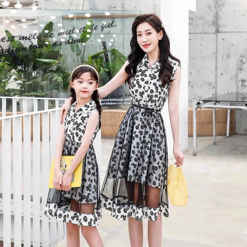 

Платье для мамы и дочки WLG, семейная одежда, летнее платье без рукавов с цветочным принтом для мамы и дочки