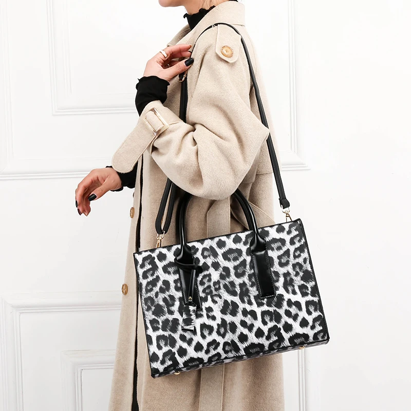 

Sexy Leopard Prints Handbags Large Causal Tote for Woman Shoulder Bags 2020 New Luxury Designer Fashion Leather Messenger Bag