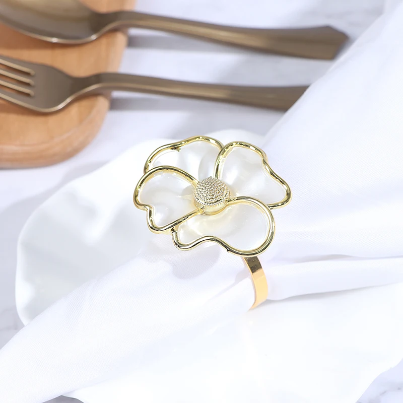 

6pc White Flowers Napkin Ring Fashion Napkin Ring Hotel Beautiful Napkin Buckle Wedding Tabletop Decorations Napkin Ring