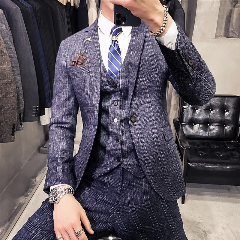 

is the new men's lattice suit in autumn and winter of British and Korean fashion business lattice suit