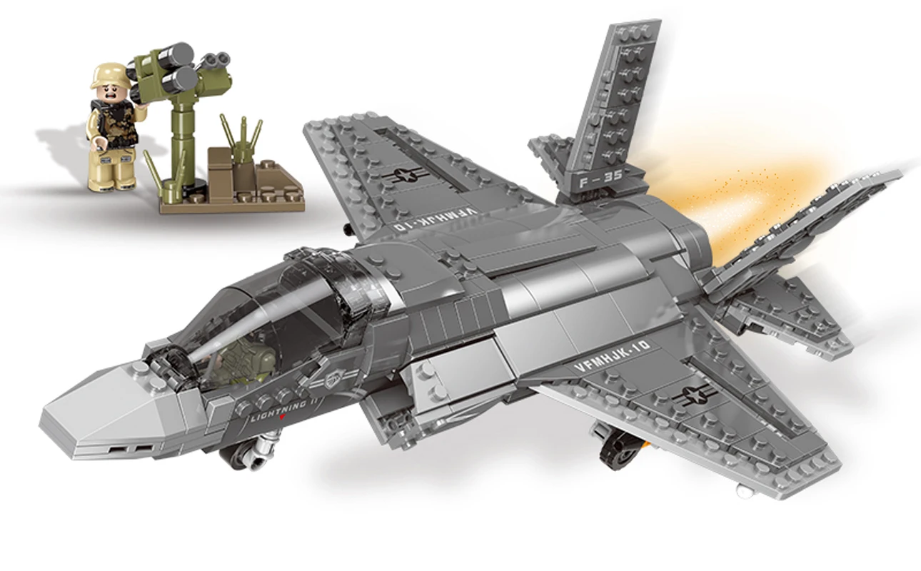 Конструктор Xingbao из серии Король на поле боя 646 блоков F35 | Игрушки и хобби