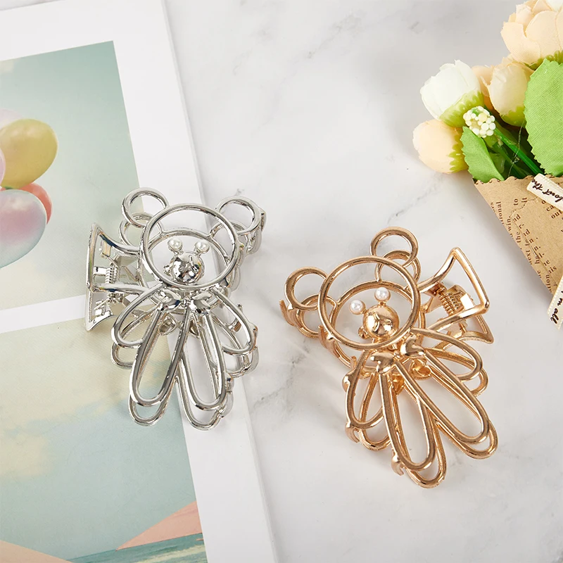 

Cute Hair Claws Metal Cute Bear Shark Clip Elegant Gifts Girls Headwear Accessories For Women
