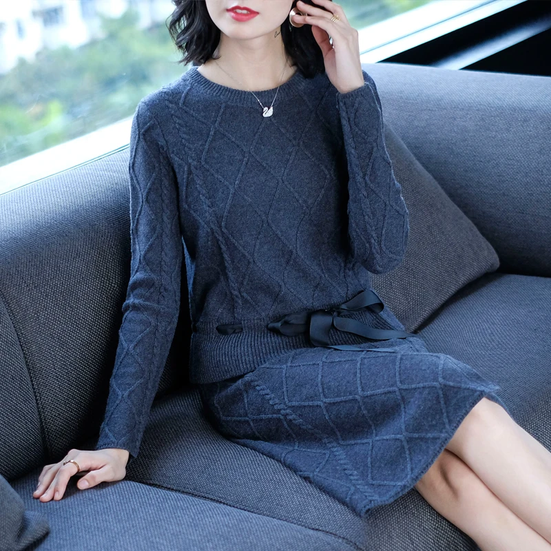 Высокое качество осень зима женская одежда костюм с круглым вырезом длинный