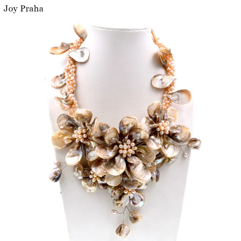 

Natural freshwater pearl shell women necklace / Handmade clavicle chain sweater chain / wholesale dropshipping