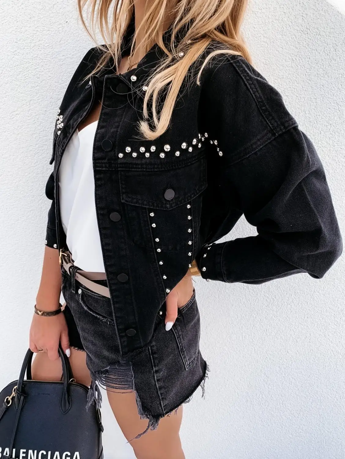 

Women Cool Girl Solid Short Rivet Black Denim Jacket Boyfriend Turn Down Collar Overcoat Streetwear Button Pockets Coats