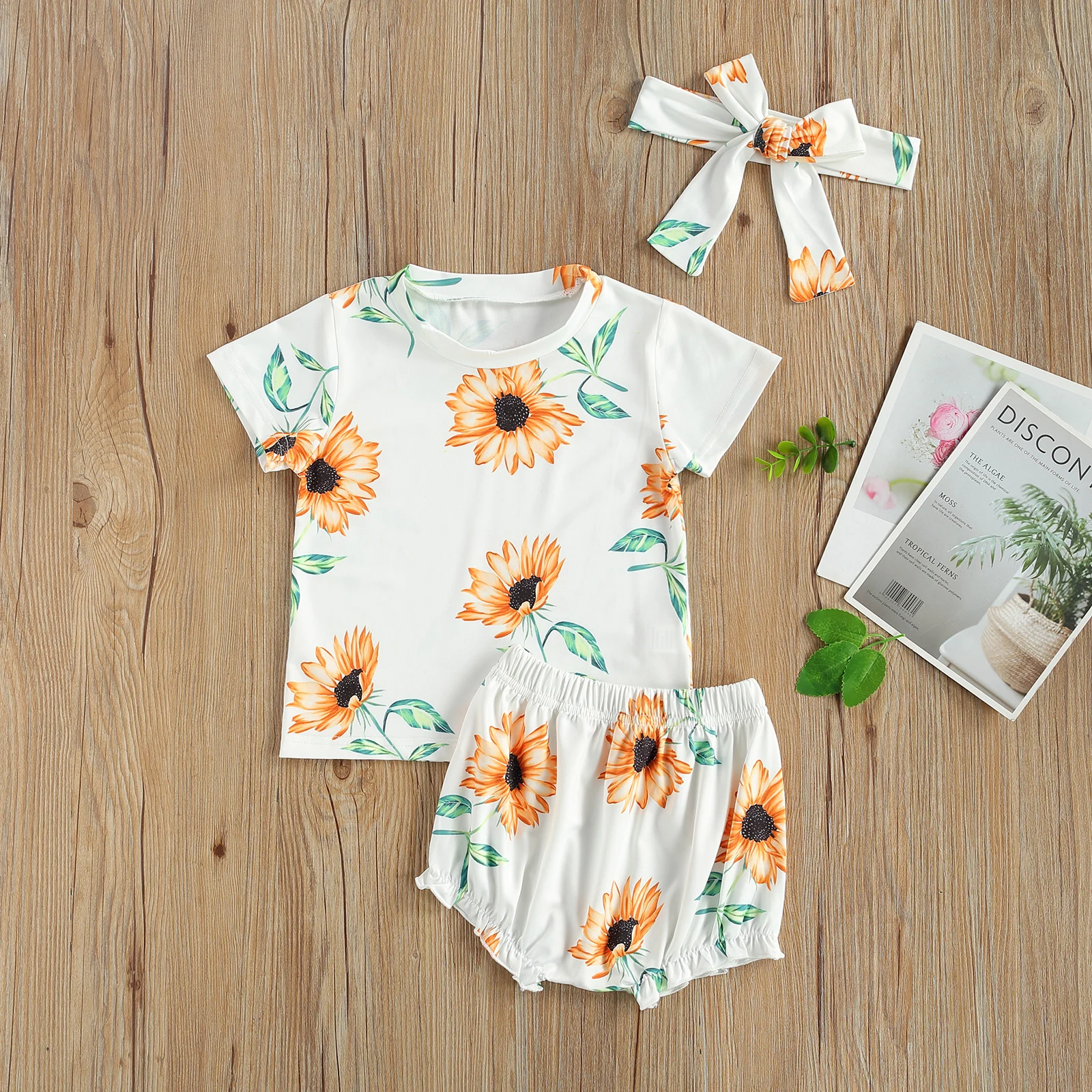 

На возраст от 0 до 24 месяцев; Сезон лето милые Детские комплекты одежды для маленьких мальчиков и девочек комплект из 3 предметов, принтом в в...